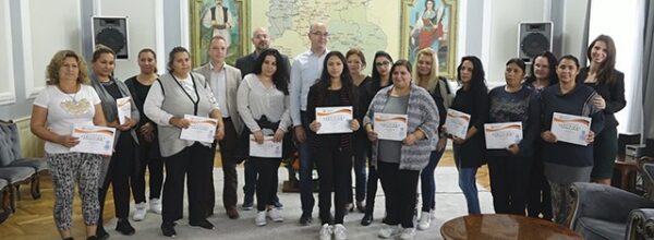 Dodeljeni sertifikati u okviru projekta ,,Održivo zapošljavanje Roma na teritoriji Grada Požarevca’’